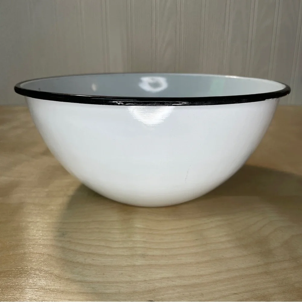 Vintage Vollrath Ware 3 Pints/7 Cups Enamel Mixing Bowl - Black & White